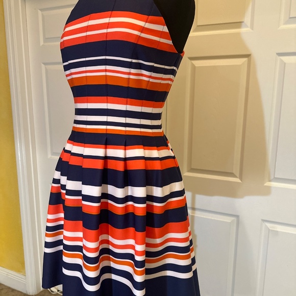 Dress - Picture 5 of 14